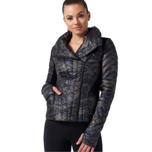 Blanc Noir Camo Motion Panel Puffer Jacket size XS